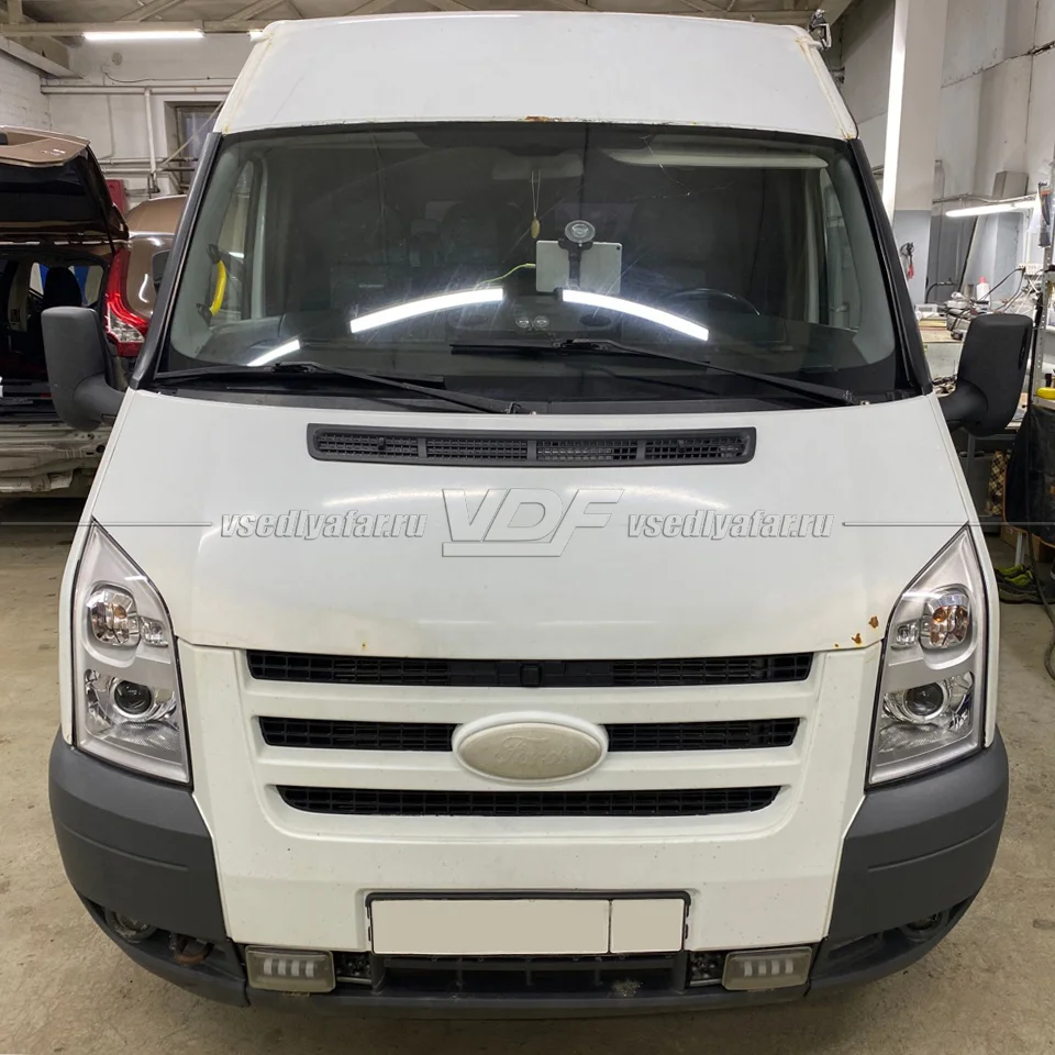 Стекло для фары Ford Transit (2006-2014) Левое