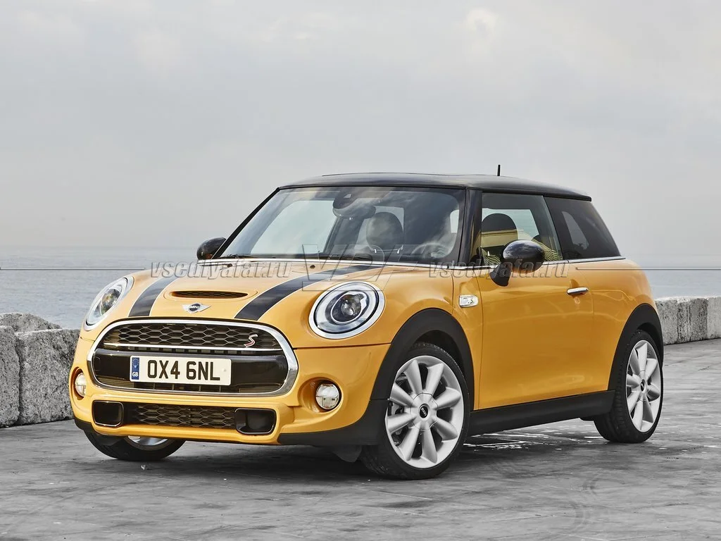 Стекло для фары Mini Cooper Hatch (F56) 2013-2018 Правое