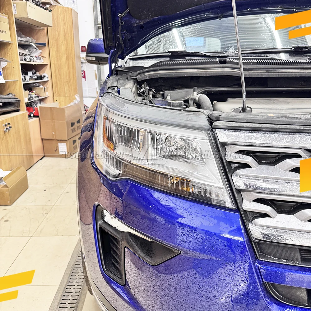 Стекло для фары Ford Explorer (2014-2019) Правое