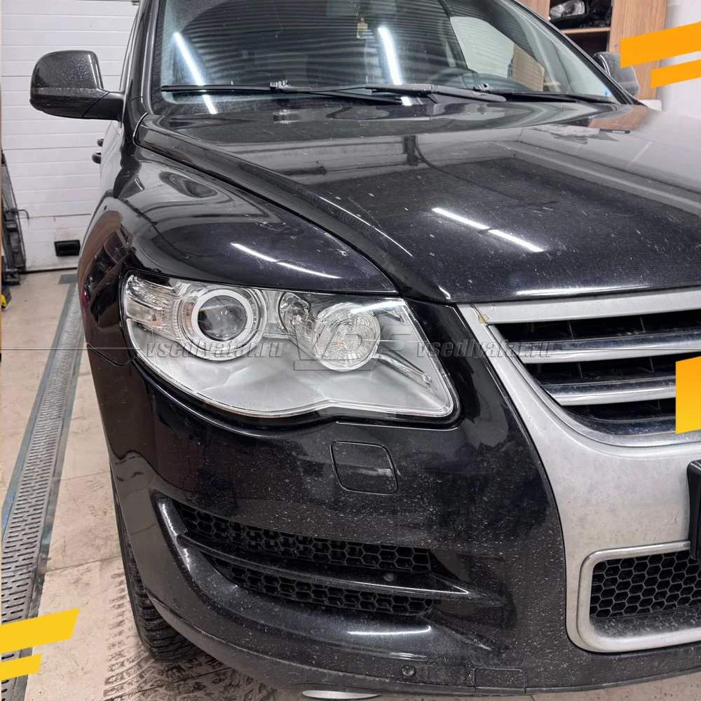 Стекло для фары Volkswagen Touareg (2006-2010) Правое