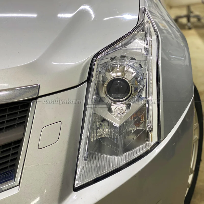Стекло для фары Cadillac SRX 2 (2009-2017) Левое