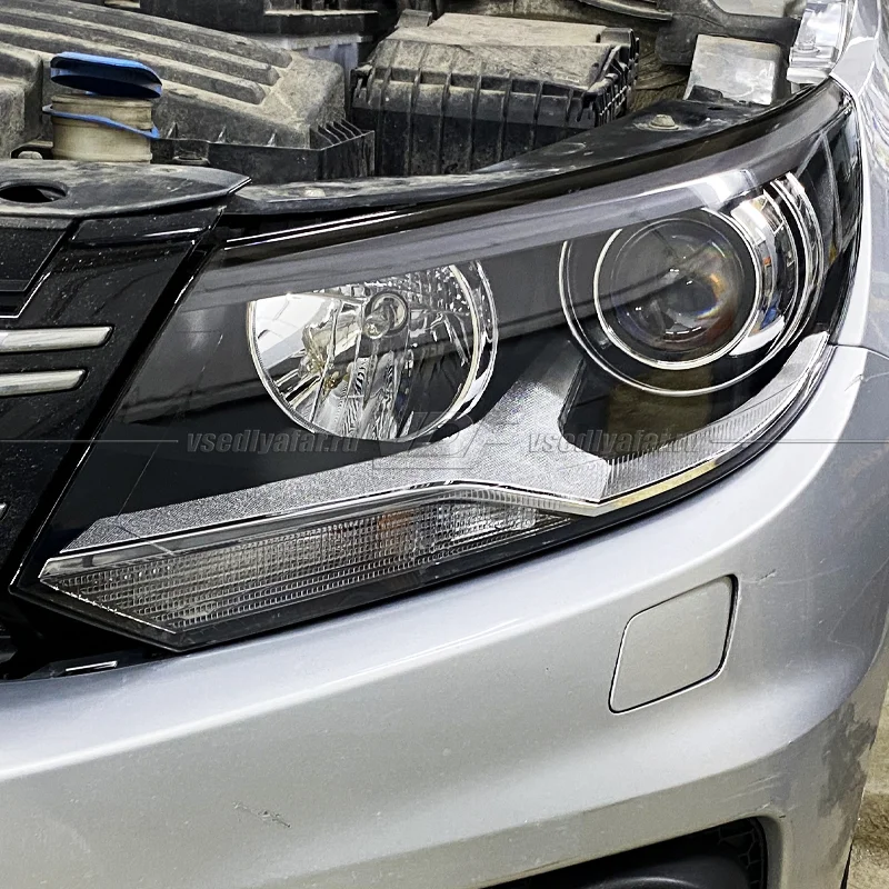 Стекло для фары Volkswagen Tiguan (2011-2016) Левое Ксенон