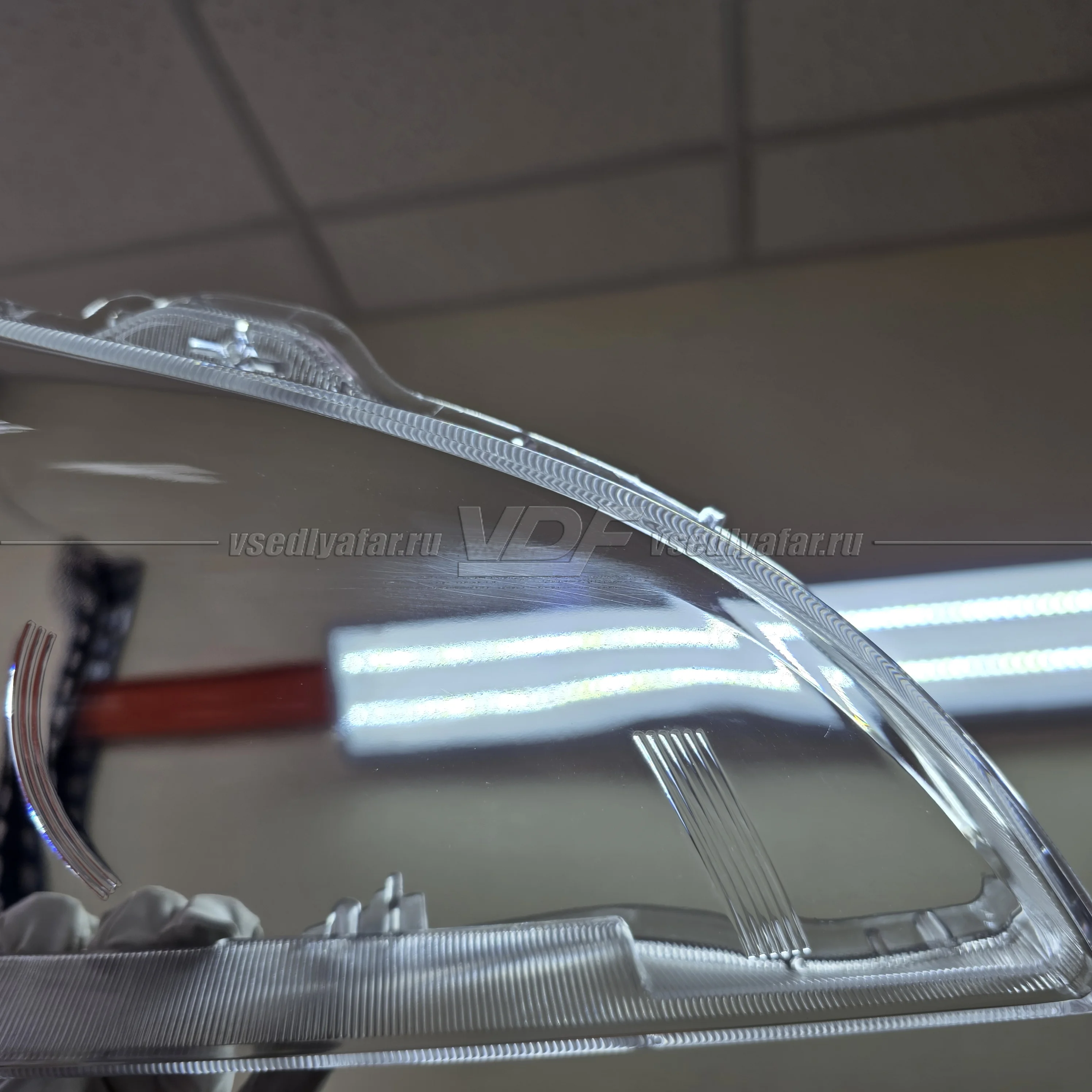 Уцененное стекло для фары Infiniti M25/M37 (2010-2014) Правое №1