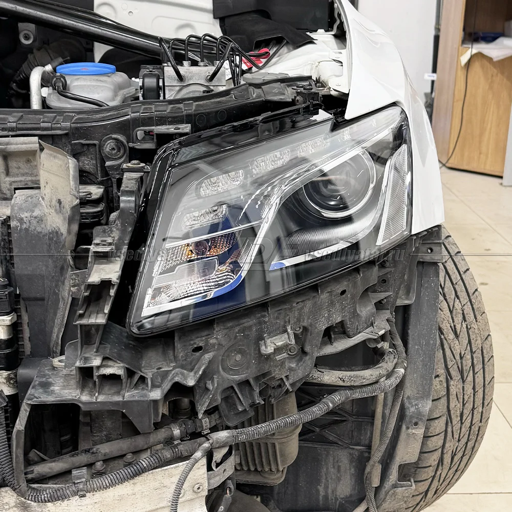 Стекло для фары Audi Q5 (2008-2012) Левое