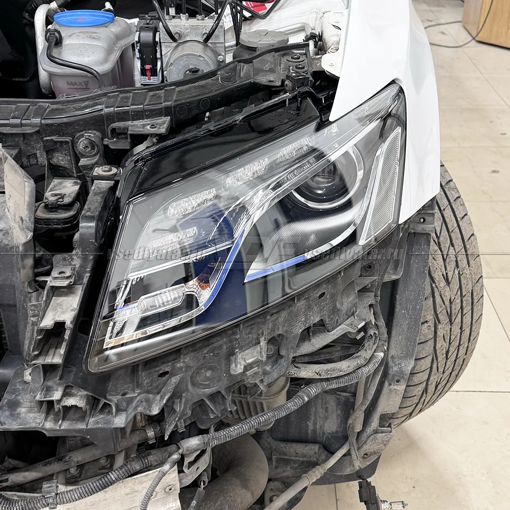 Стекло для фары Audi Q5 (2008-2012) Правое