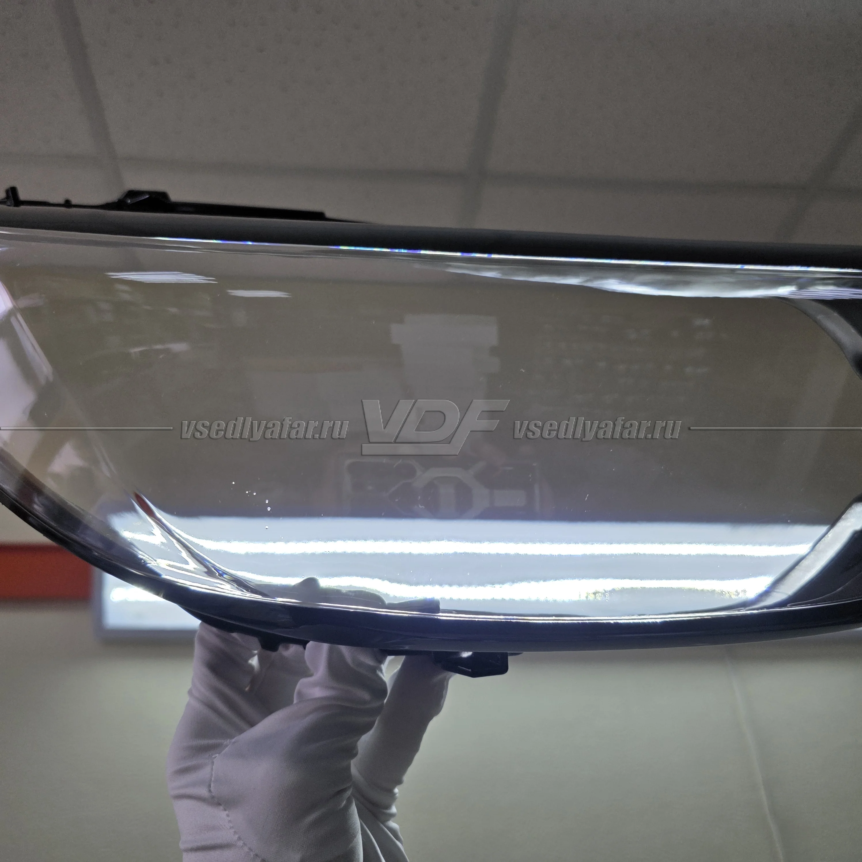 Уцененное стекло для фары BMW i3 (2013-2022) Правое №2