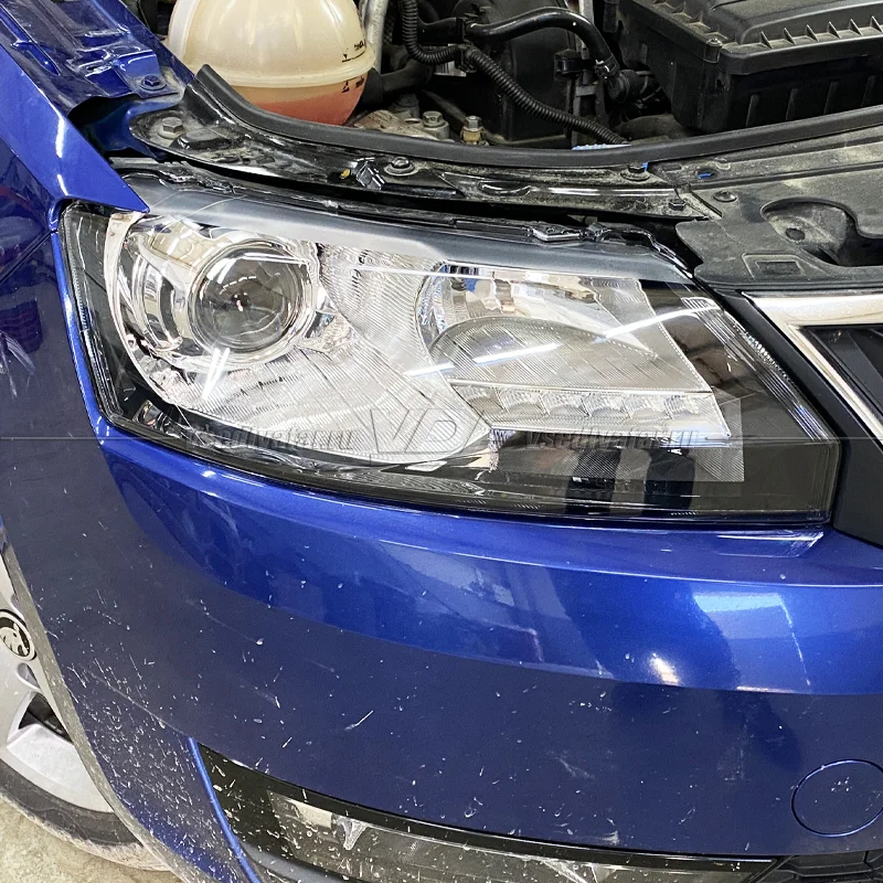 Стекло для фары Skoda Rapid (2012-2020) Правое