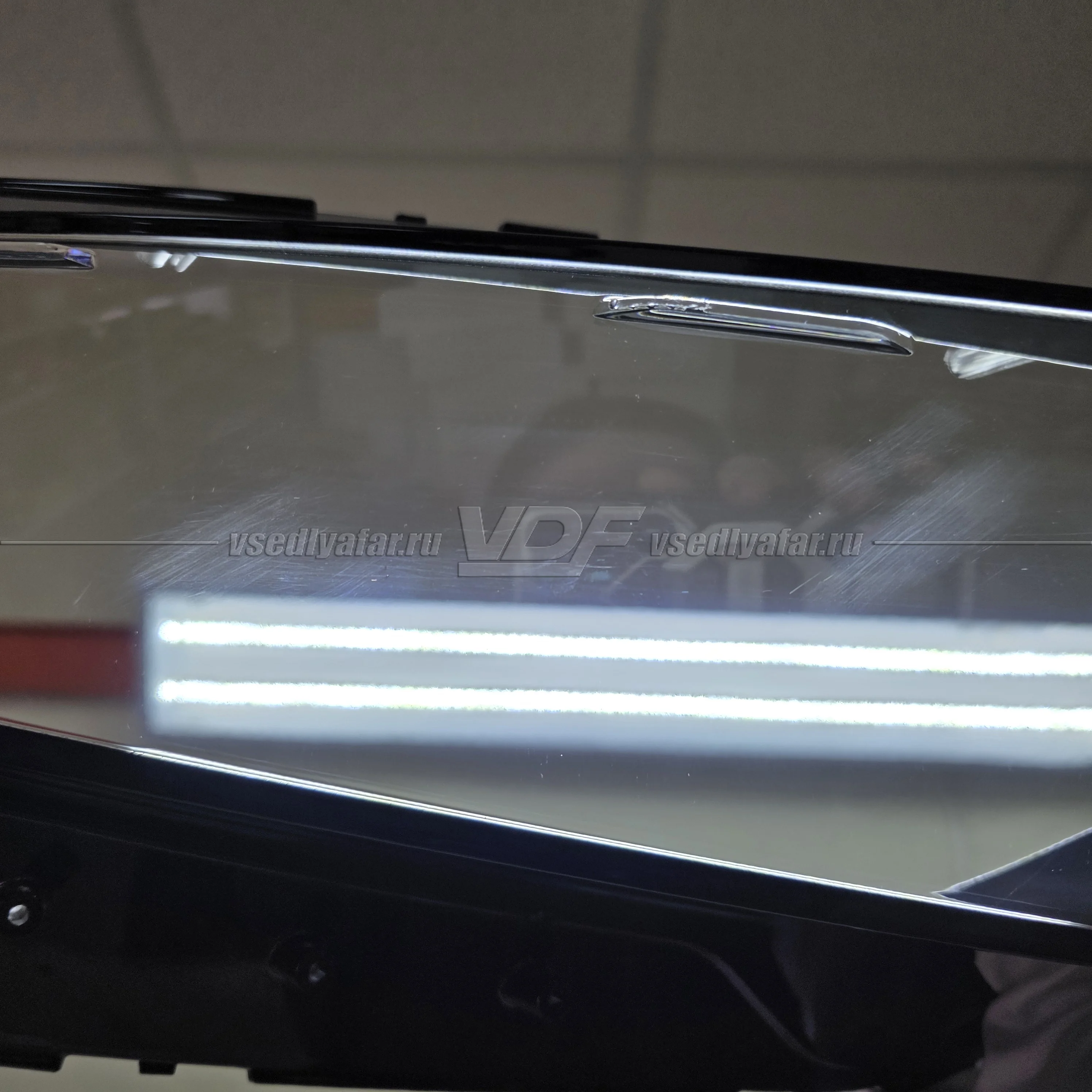 Уцененное стекло для фары Chevrolet Camaro (2018-2020) Правое №4