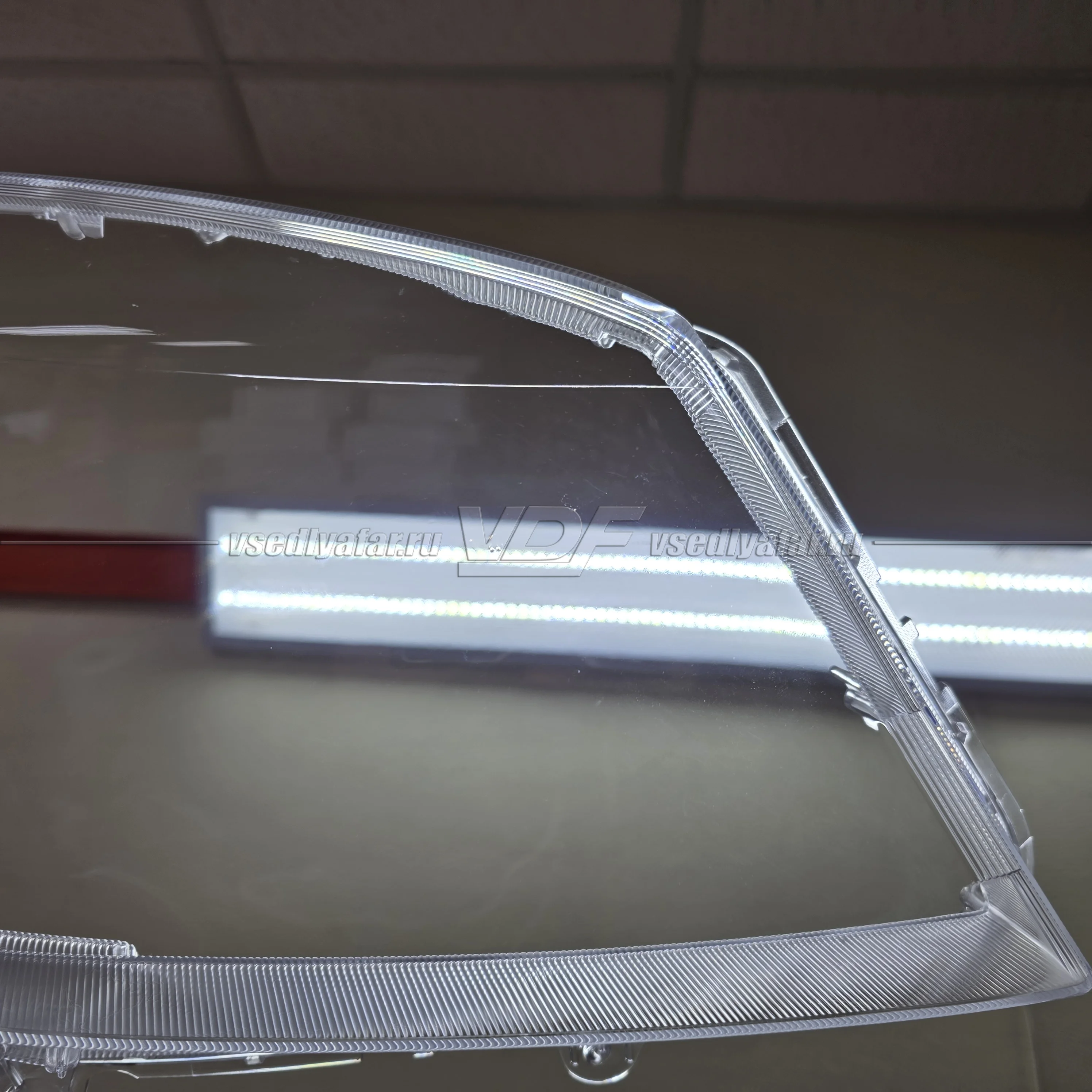 Уцененное стекло для фары Haval H9 (2015-2024) Правое №1