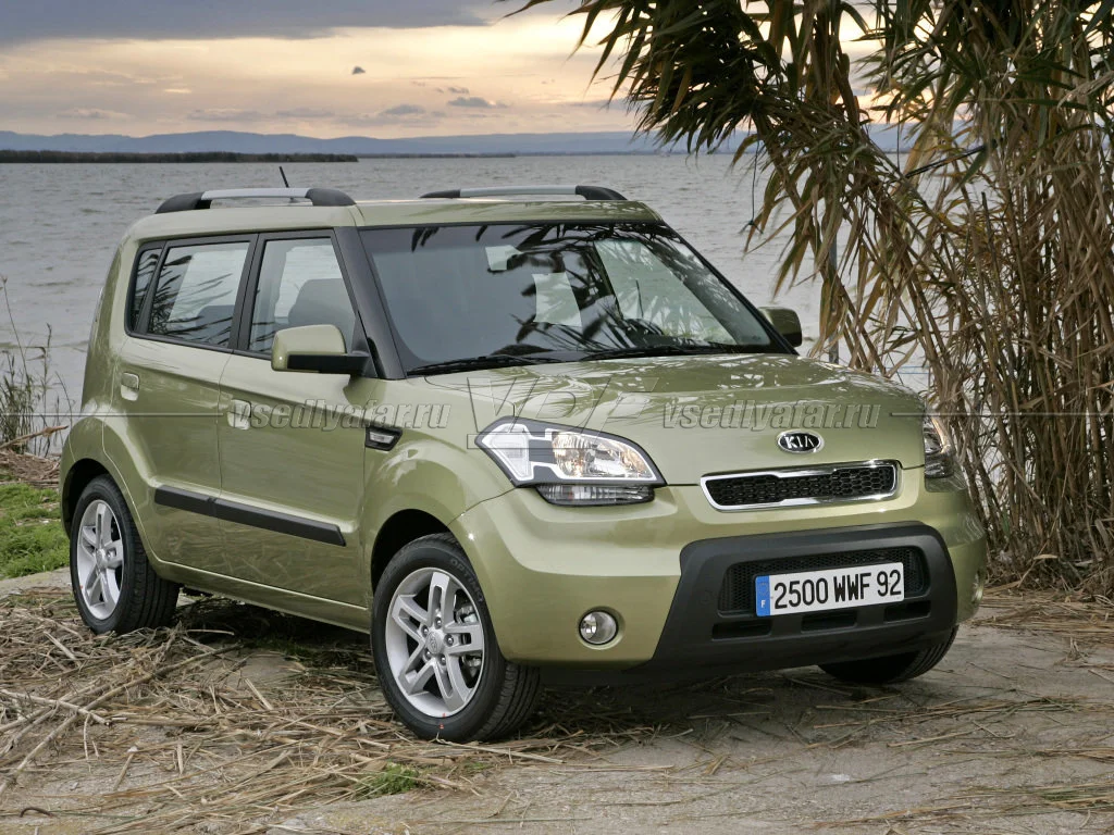 Стекло для фары Kia Soul (2008-2011) Правое
