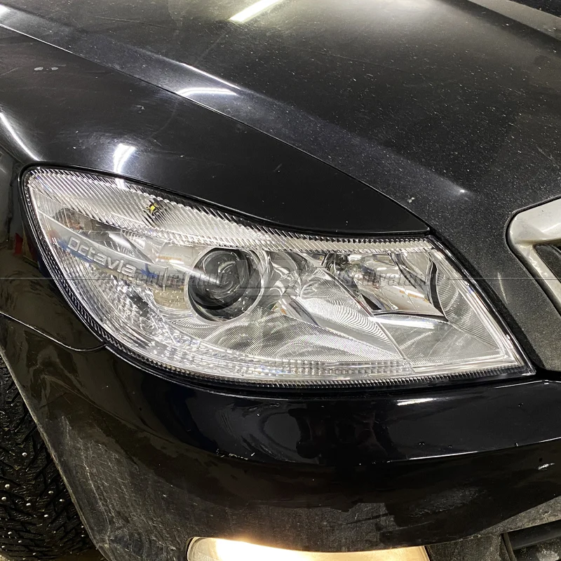 Стекло для фары Skoda Octavia A5 (2008-2013) рестайлинг Правое