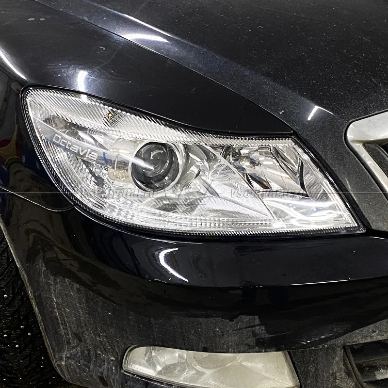 Стекло для фары Skoda Octavia A5 (2008-2013) рестайлинг Правое