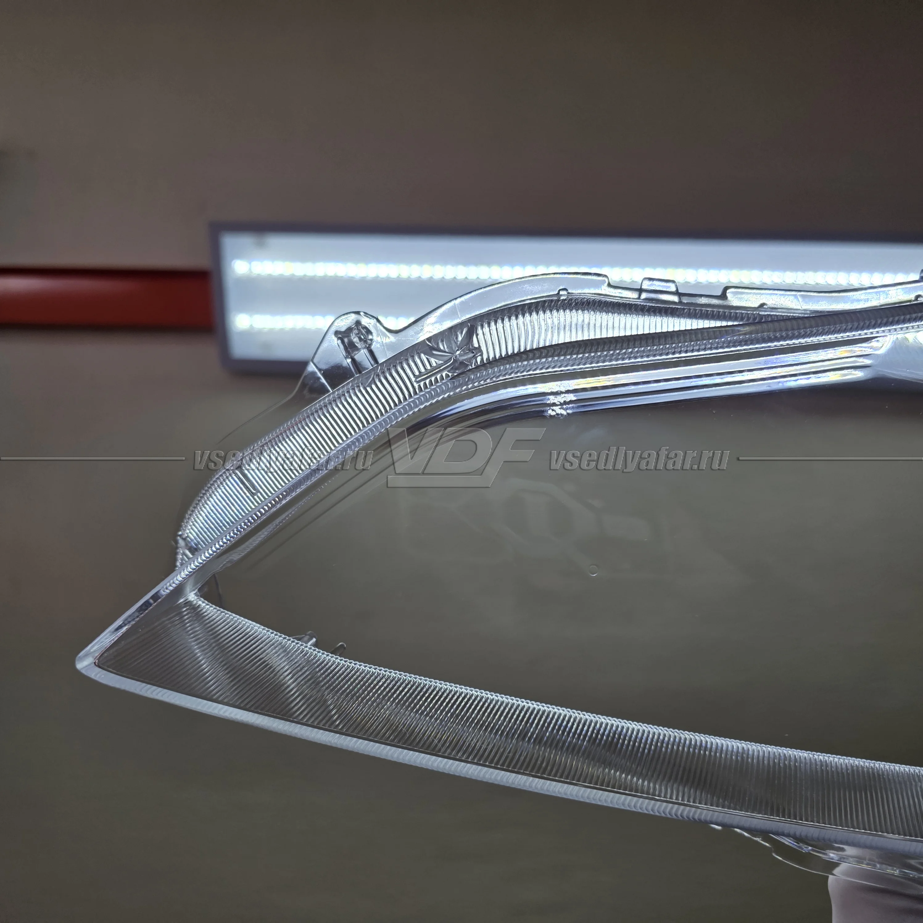 УЦЕНЕННОЕ стекло для фары Subaru Legacy/Outback (2009-2014) Левое №8
