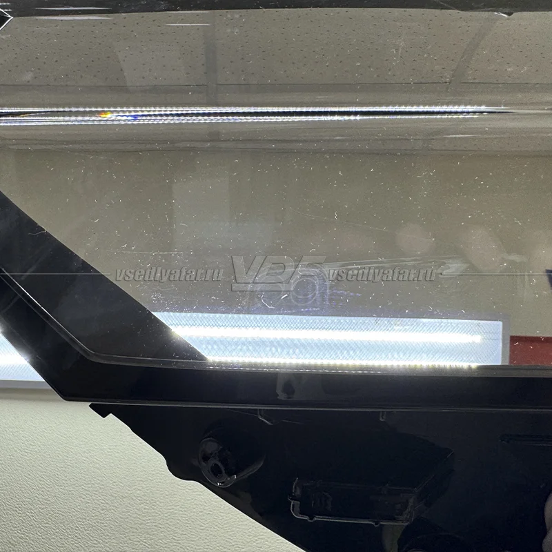 Уцененное стекло для фары Geely Okavango VX11 (2022-2024) Левое №1