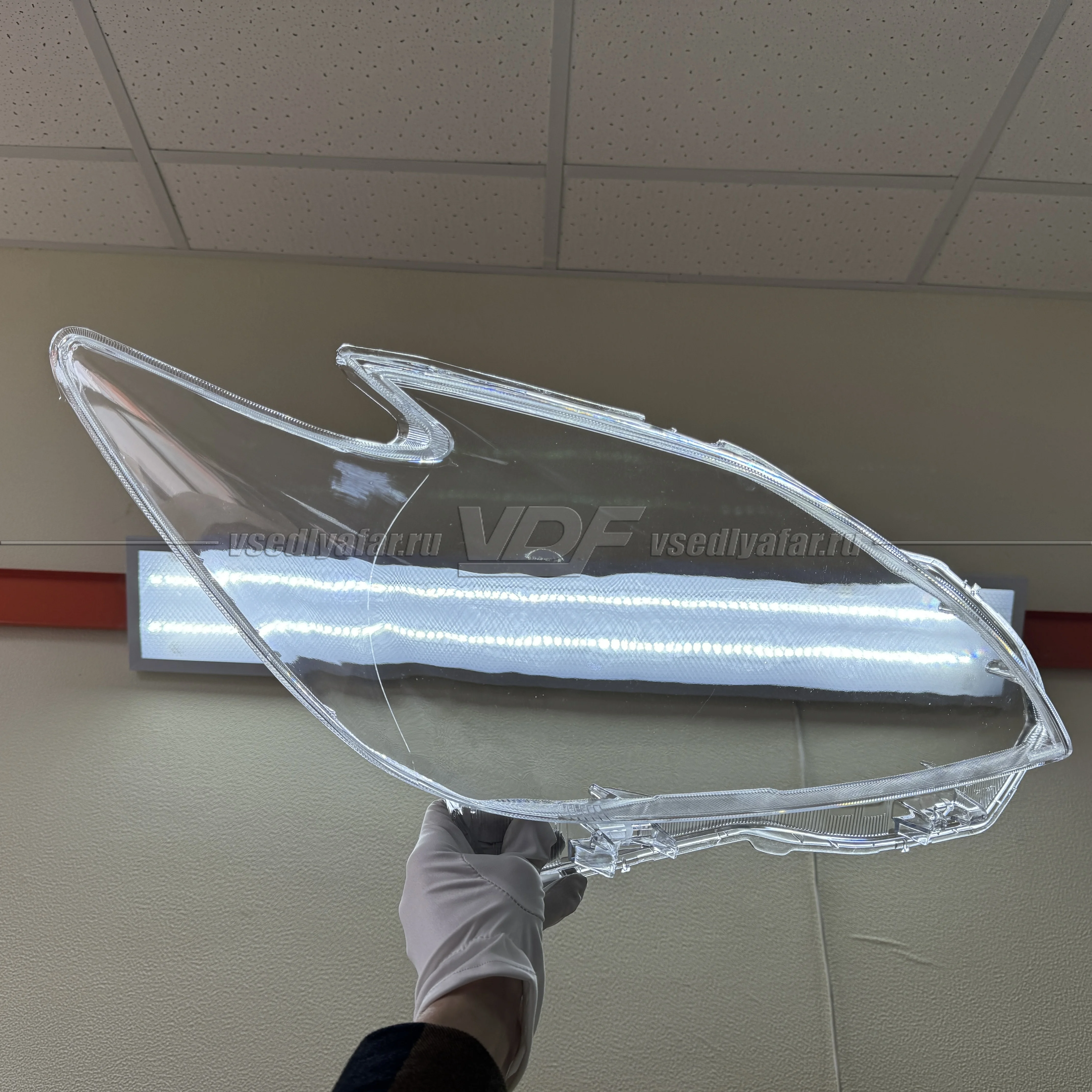 Уцененное стекло для фары Toyota Prius (2012-2016) LED Правое №6