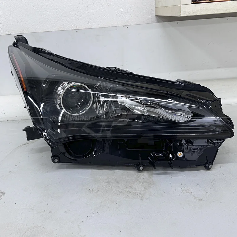 Стекло для фары Lexus NX (Z10) 2014-2021 Правое