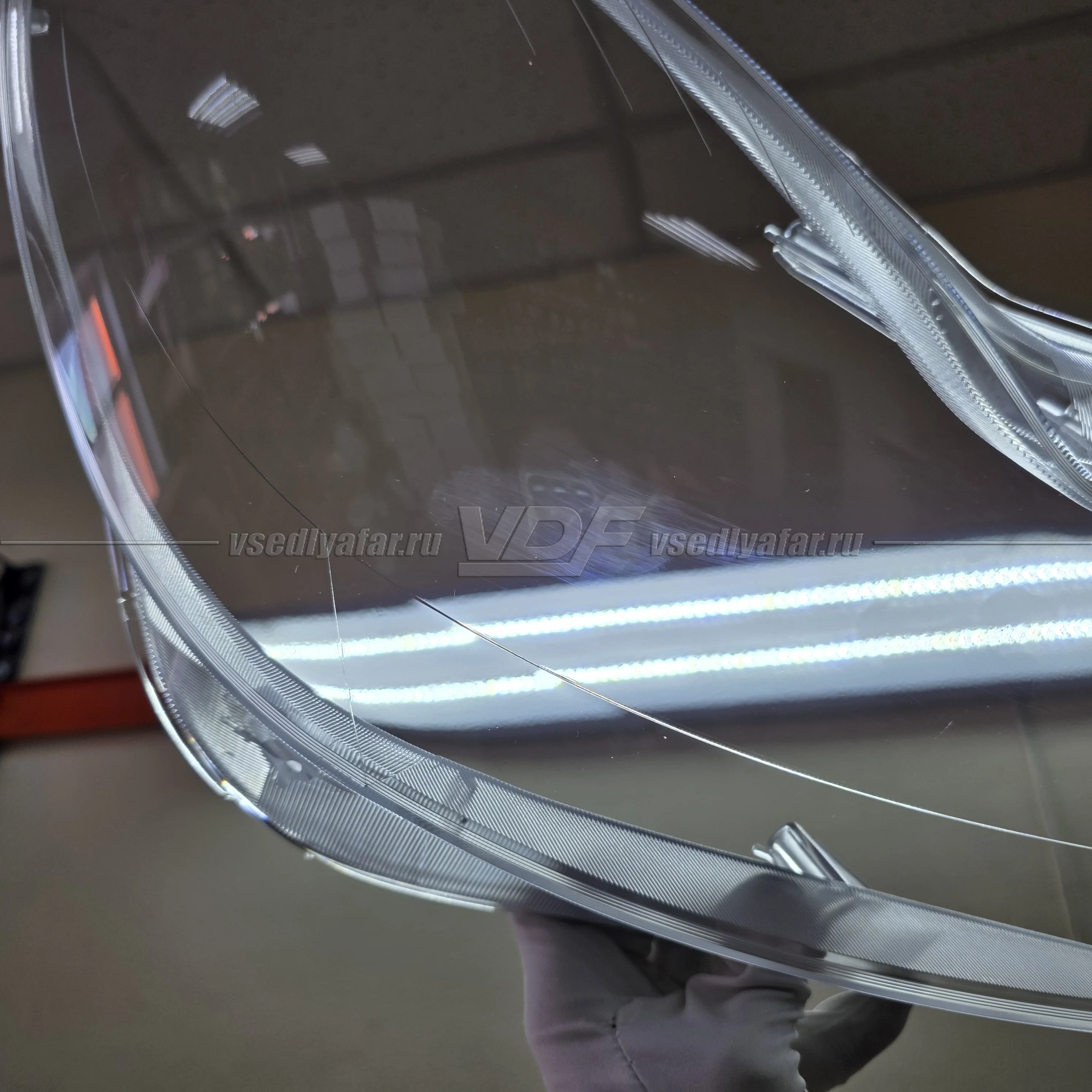 Уцененное стекло для фары Mercedes R230 (2008-2011) Правое №9