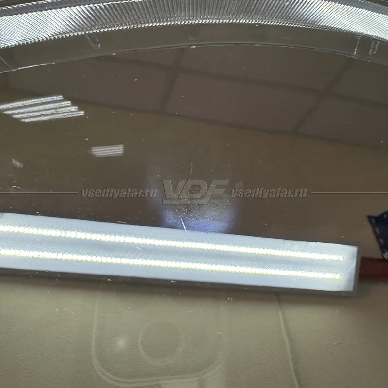 Уцененное стекло для фары Nissan Teana J32 (2011-2014) c точками Левое №6