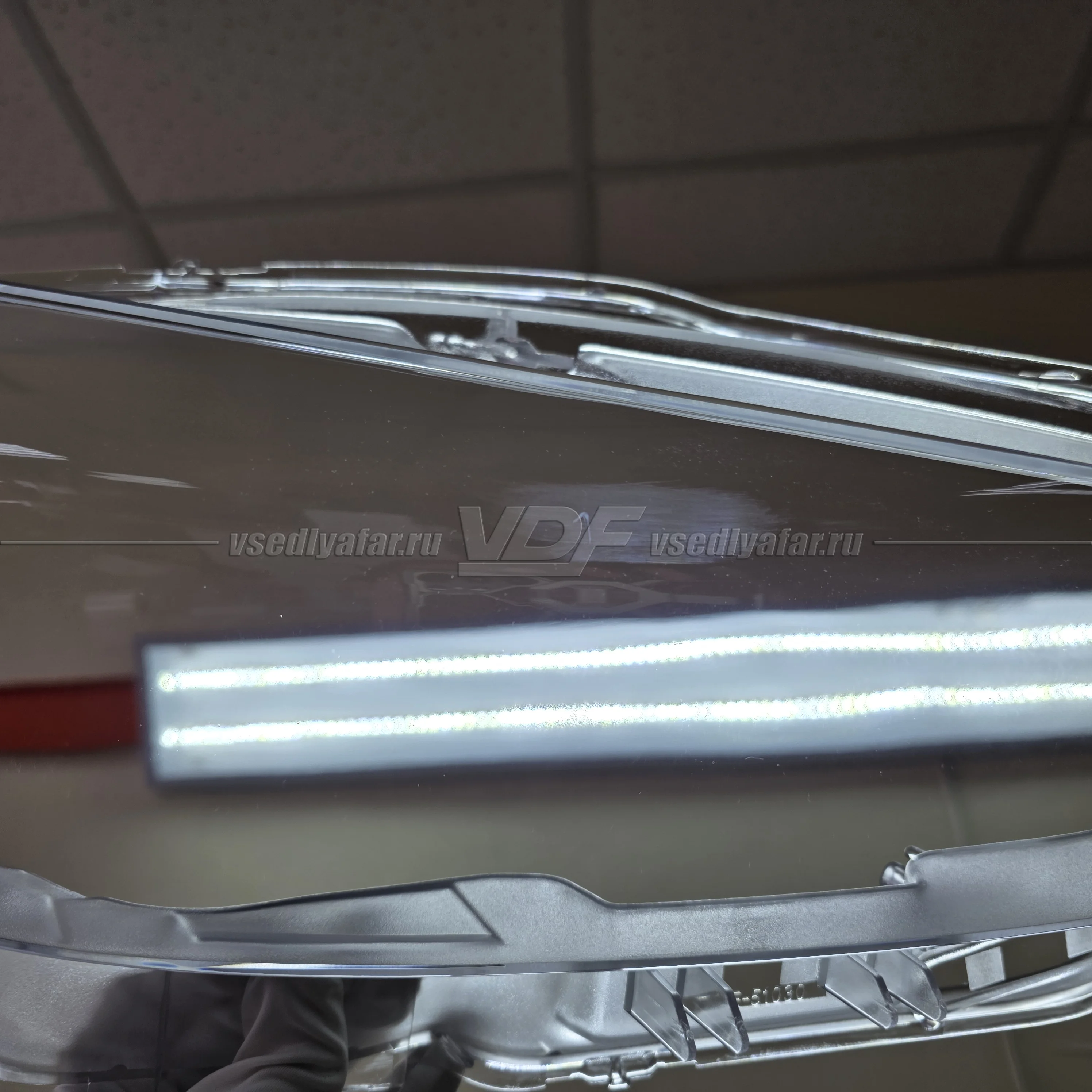Уцененное стекло для фары Mazda CX-3 (2014-2025) Правое №1