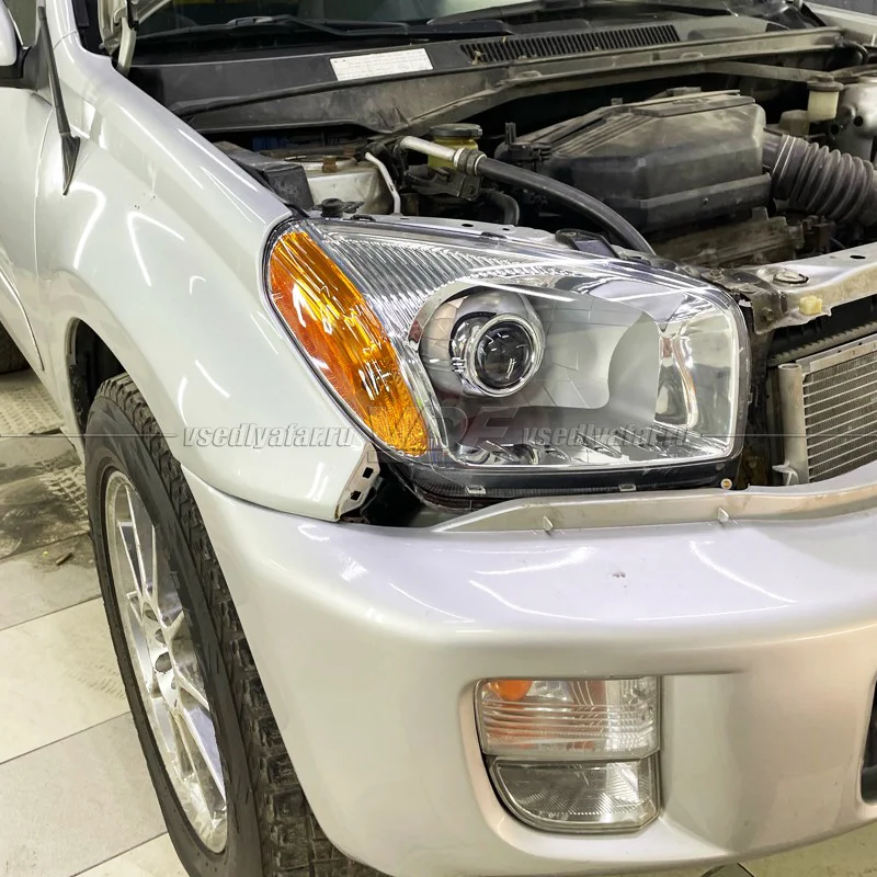 Стекло для фары Toyota RAV 4 (CA20) (2000-2003) Правое