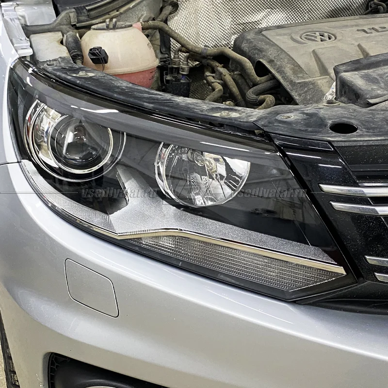 Стекло для фары Volkswagen Tiguan (2011-2016) Правое Ксенон