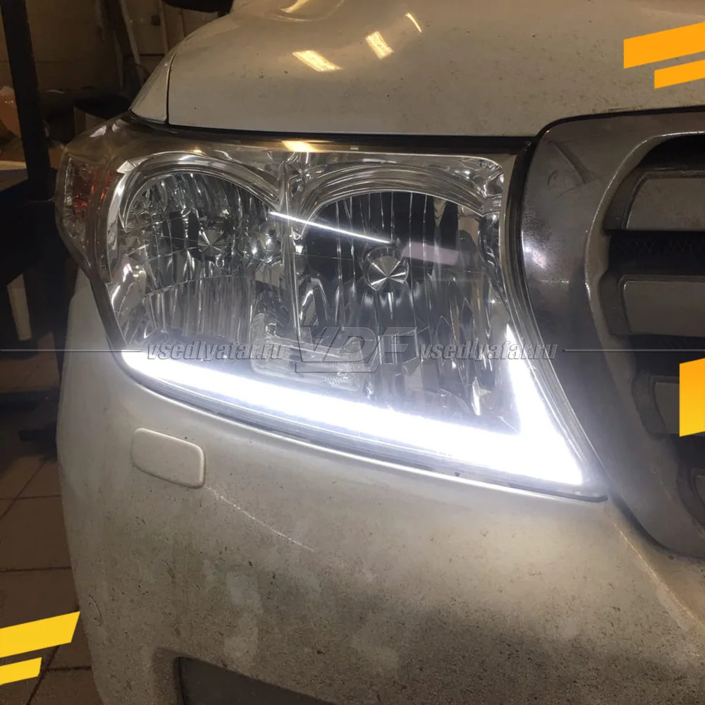 Светодиодные вставки в фары Toyota Land Cruiser 200 2007-2012 "Lexus-Style" Цвет: Белый