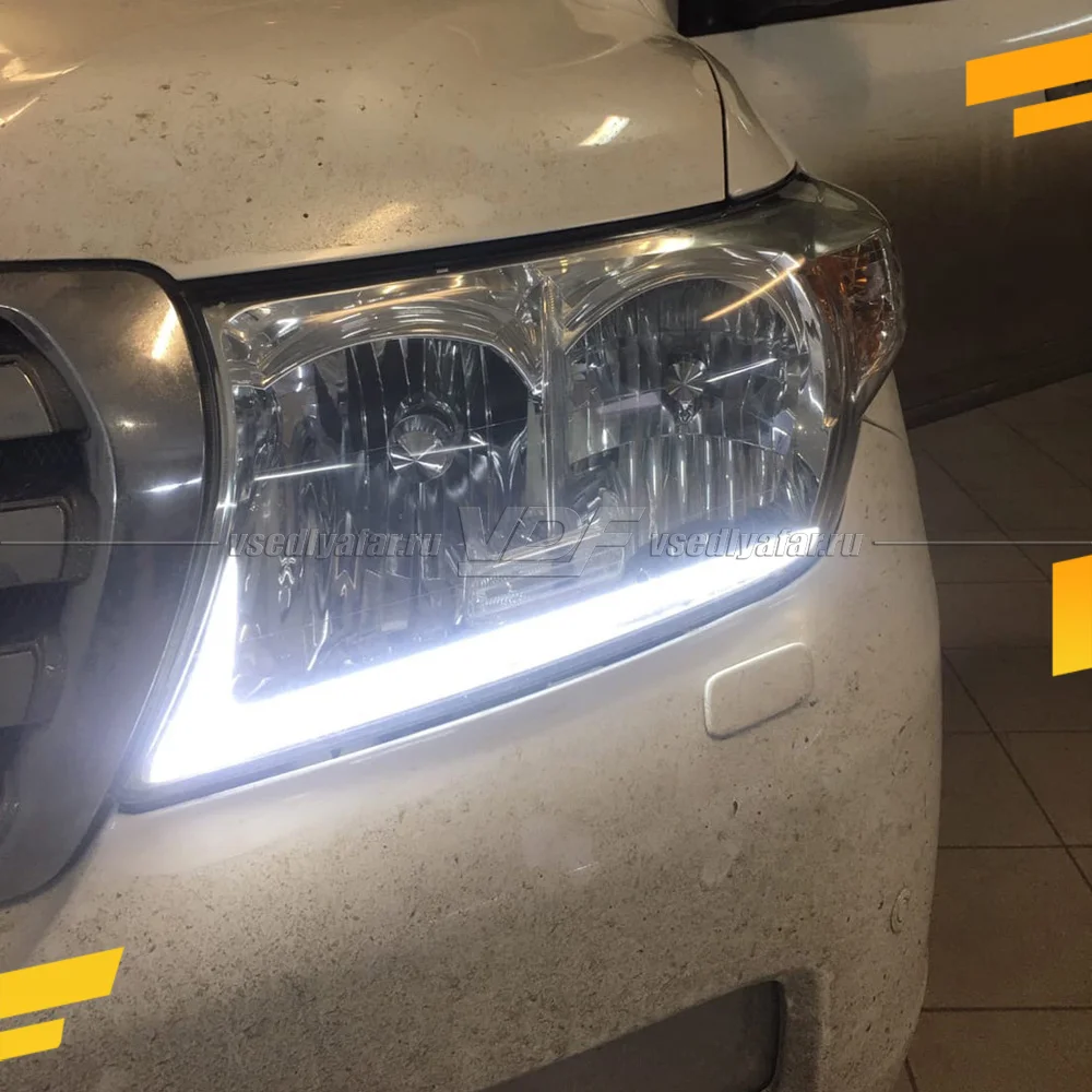 Светодиодные вставки в фары Toyota Land Cruiser 200 2007-2012 "Lexus-Style" Цвет: Белый