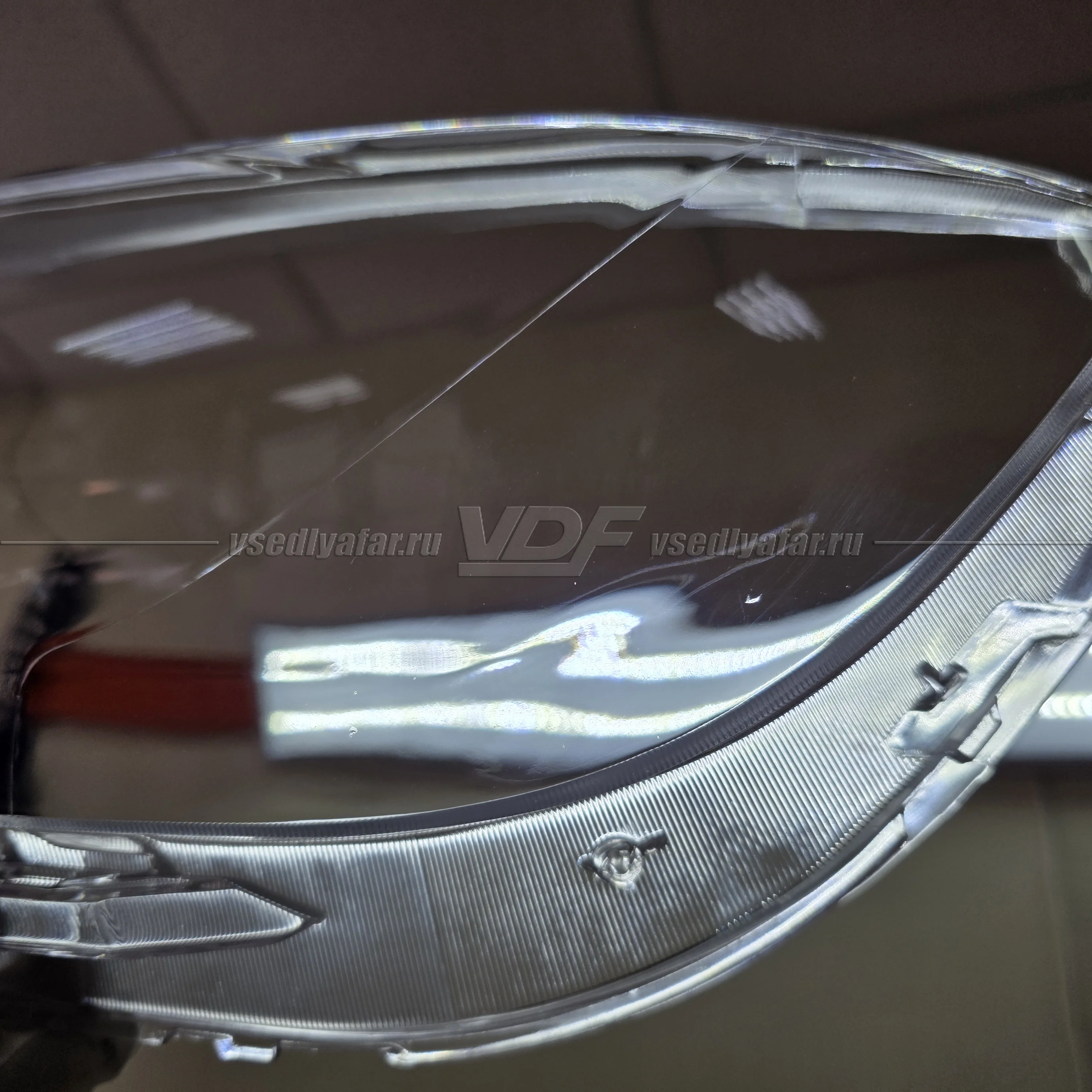 Уцененное стекло для фары Changan CS35 Plus (2018-2023) Левое №2