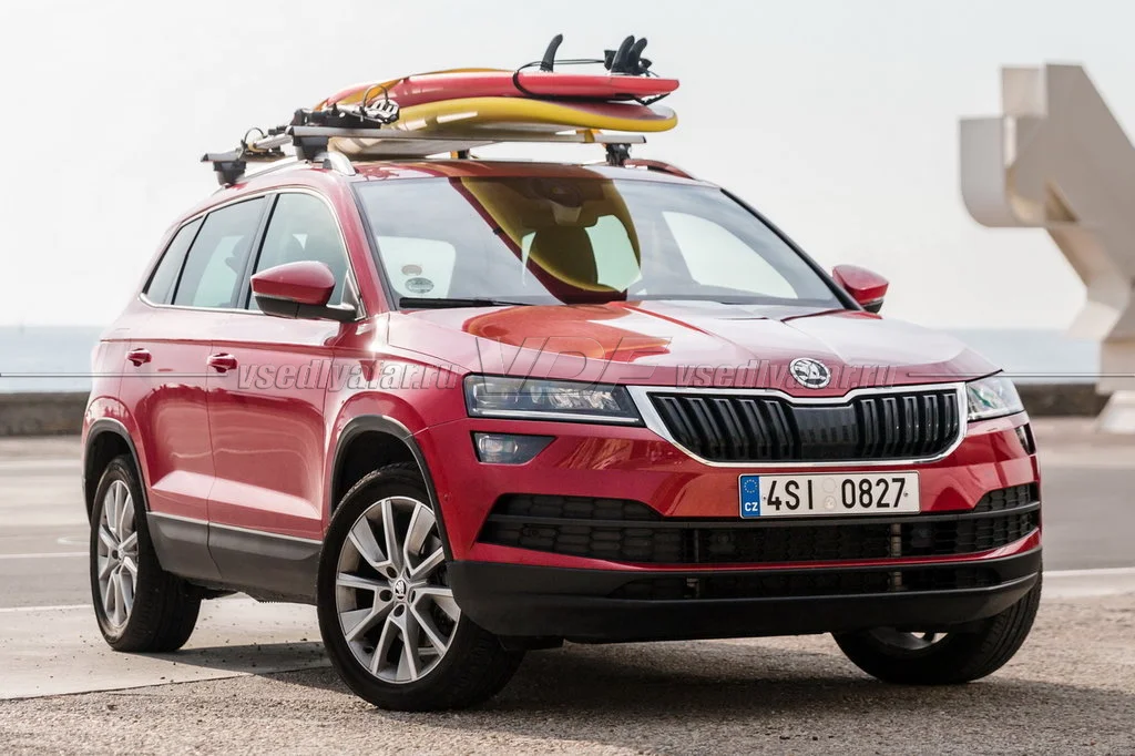 Стекло для фары Skoda Karoq (2017-2022) Левое