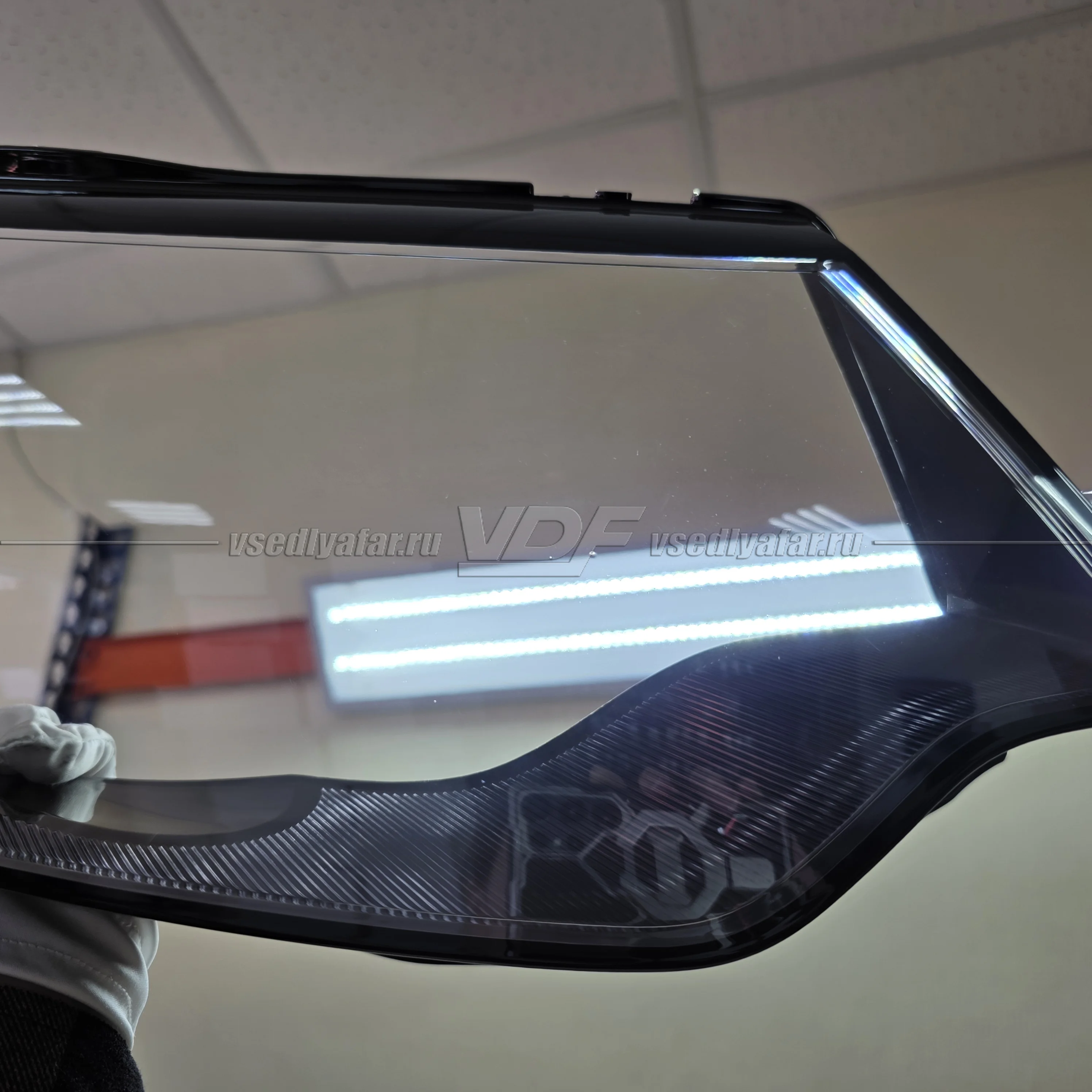 Уцененное стекло для фары Land Rover Discovery Sport (2014 - 2019) Правое №2