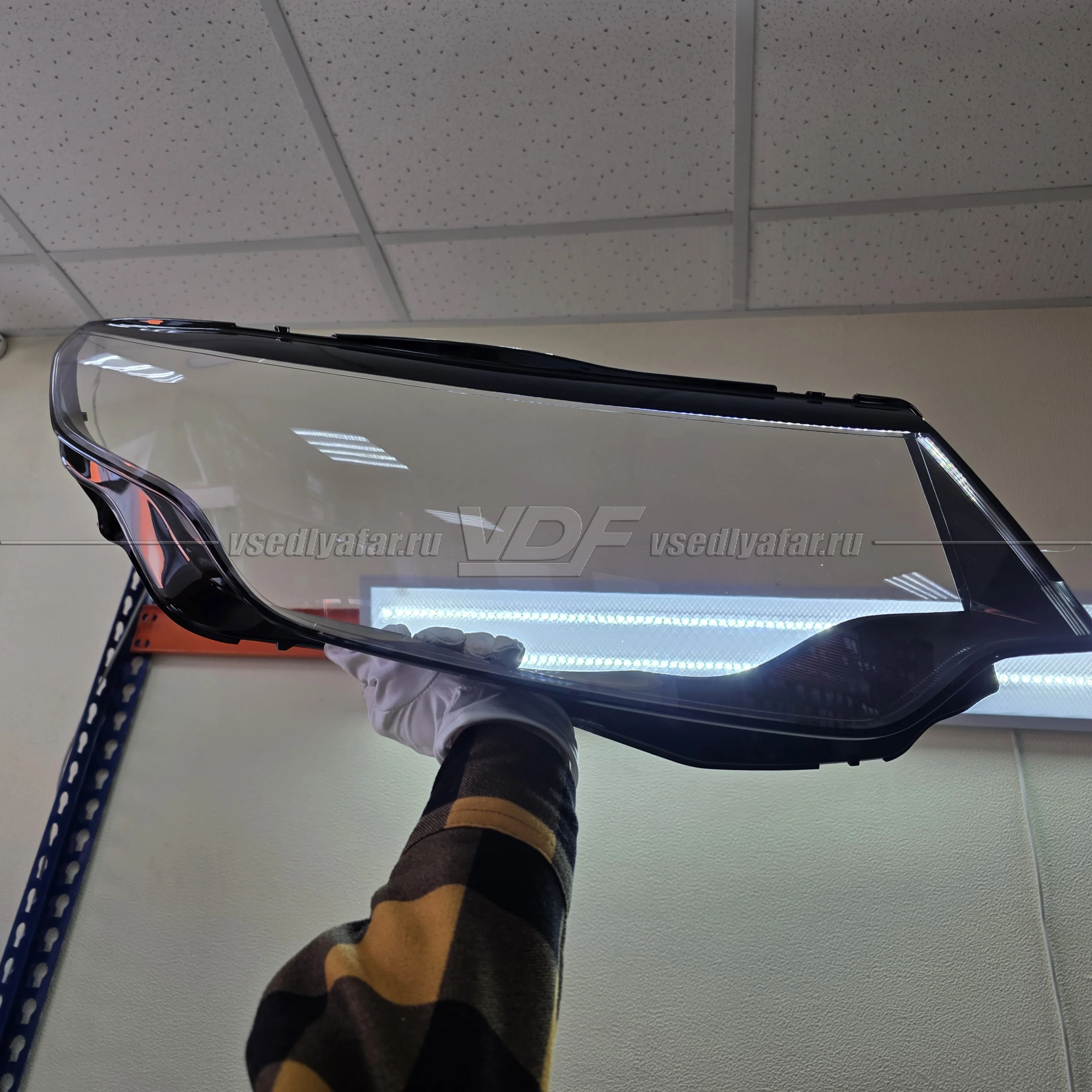 Уцененное стекло для фары Land Rover Discovery Sport (2014 - 2019) Правое №2