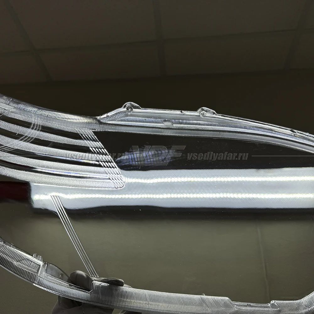 УЦЕНЕННОЕ стекло для фары Toyota Highlander (XU40) (2007-2010) Правое №3