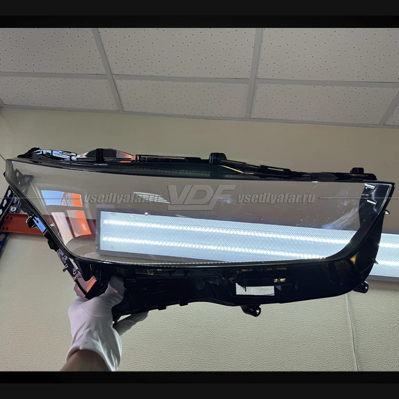 уцененное стекло для фары Toyota Highlander (XU70) (2019-2022) LED Правое №1