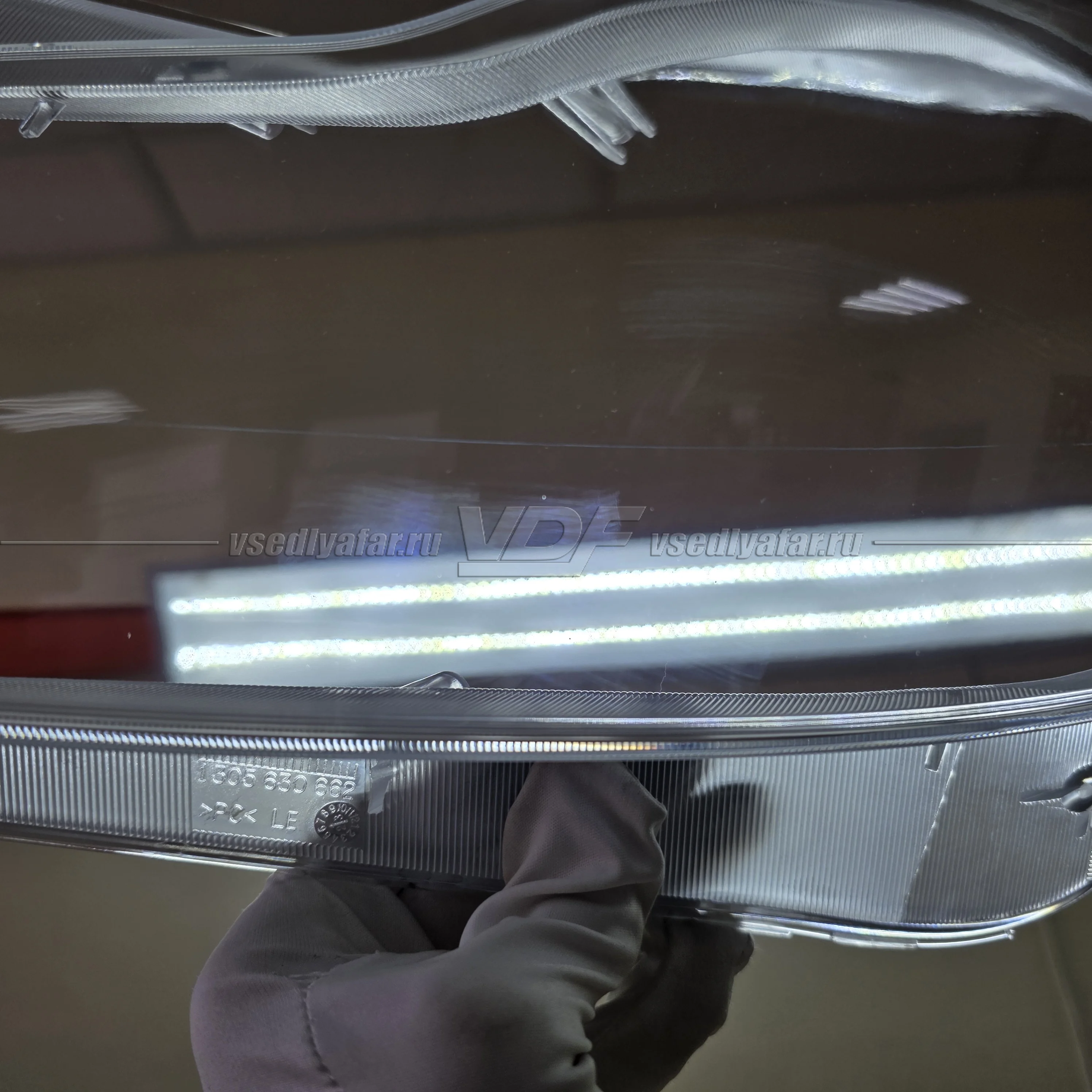 Уцененное стекло для фары Mercedes R230 (2008-2011) Левое №11