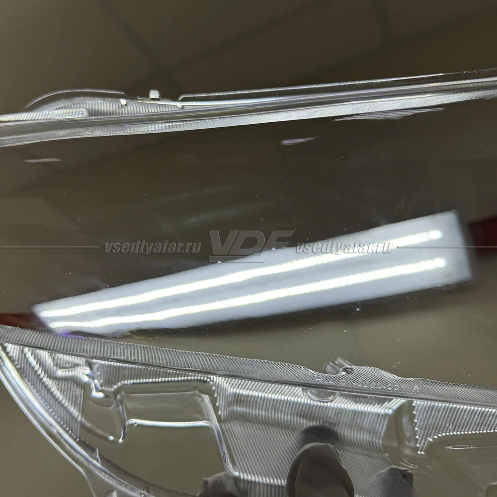 УЦЕНЕННОЕ стекло для фары Toyota Venza (2008-2012) Правое №5