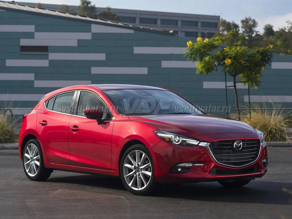 Стекло для фары Mazda 3 BM (2016-2019) Правое