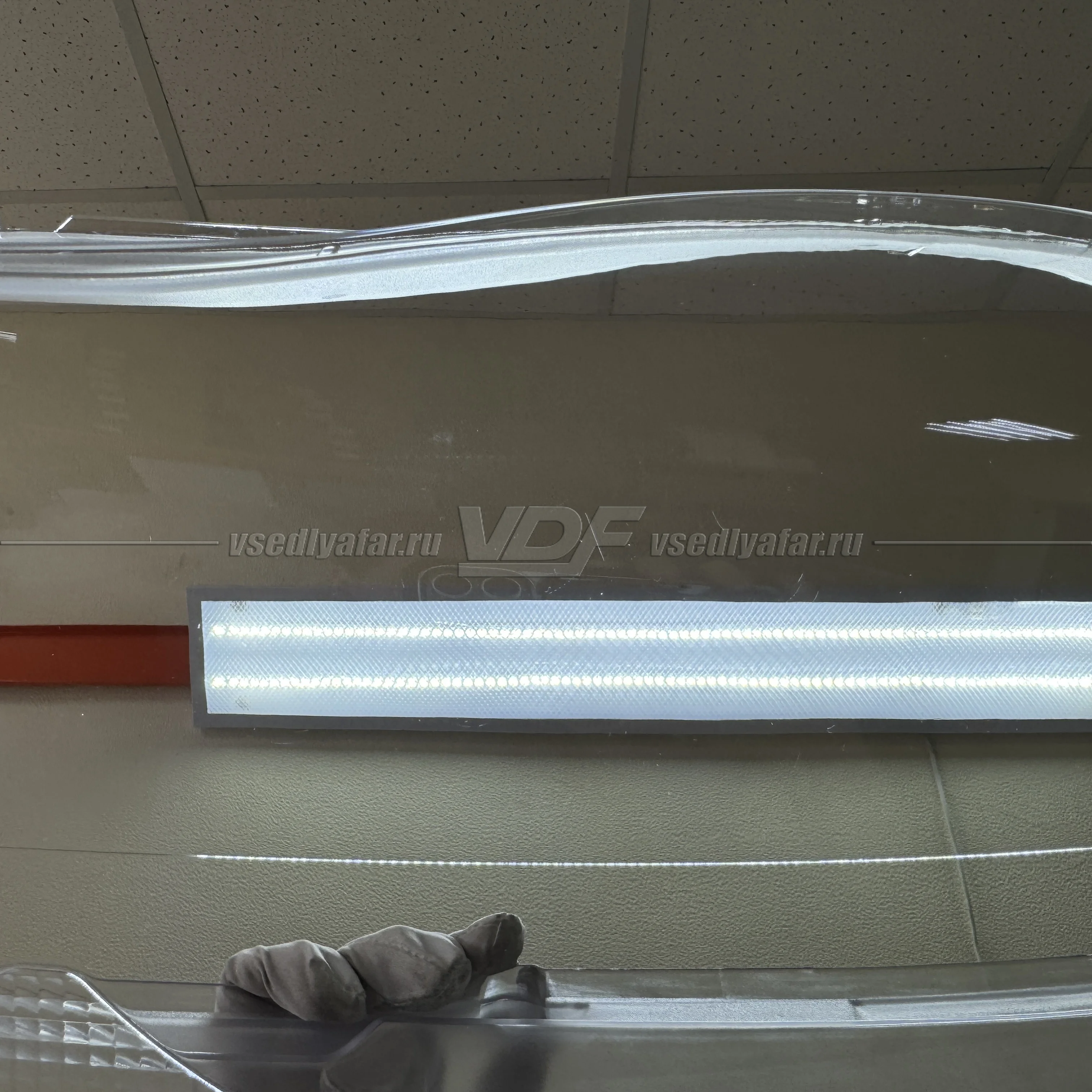 Уцененное стекло для фары Volvo XC90 (2006-2014) v2 Левое №1