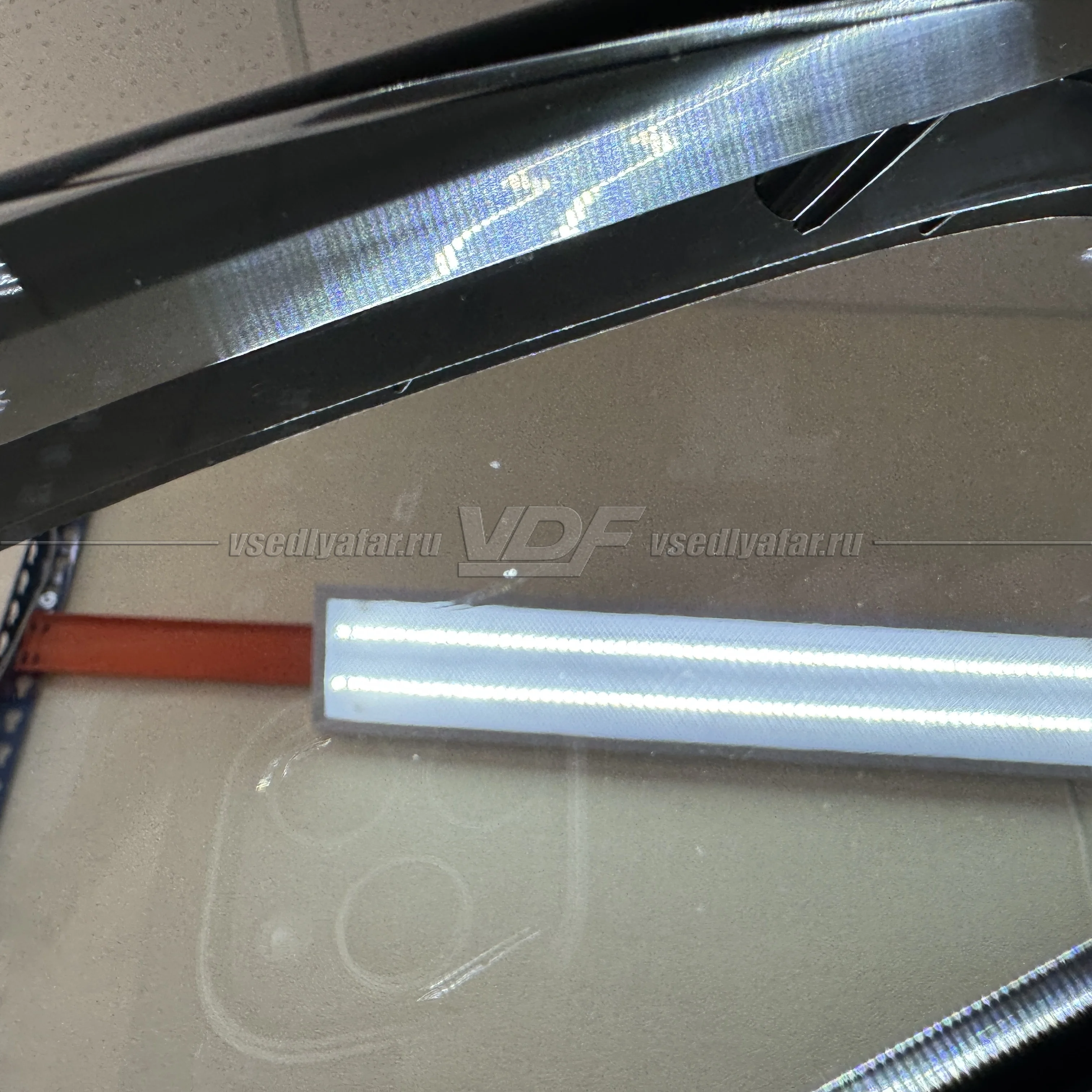 Уцененное стекло для фары Geely Coolray SX11 (2023-2024) Правое №2