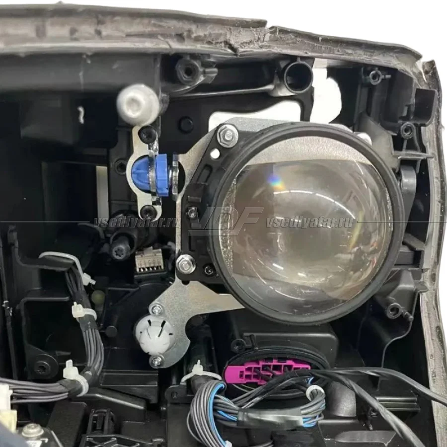 Рамки для замены линз в фарах Audi Q5 2016-2020 LED
