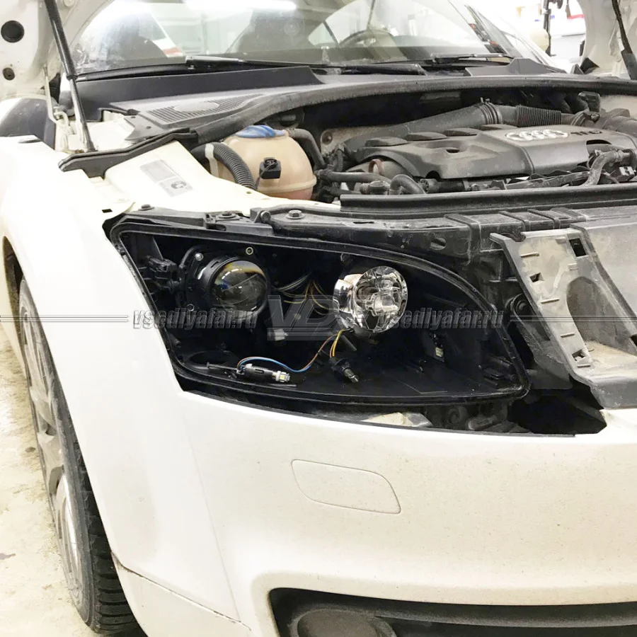 Рамки для замены линз в фарах Audi TT 2006-2014 Пластик.