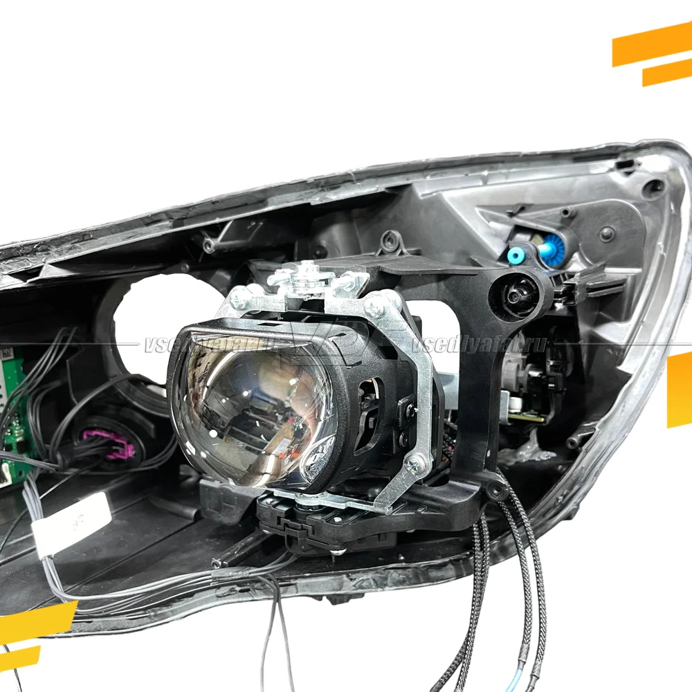 Рамки для замены линз в фарах Ford Focus III 2014-2019 с AFS