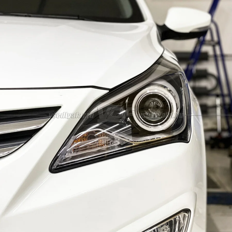Рамки для замены линз в фарах Hyundai Solaris 2014-2017