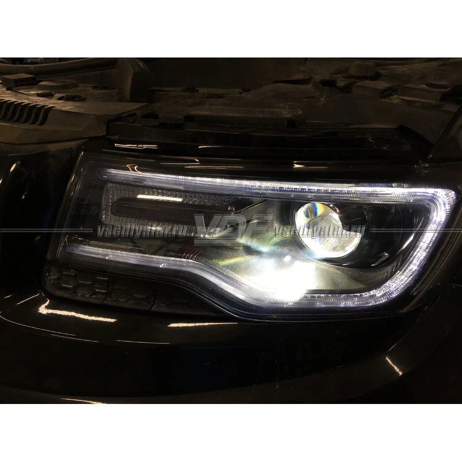 Рамки для замены линз в фарах Jeep Grand Cherokee 2013-2018 с AFS