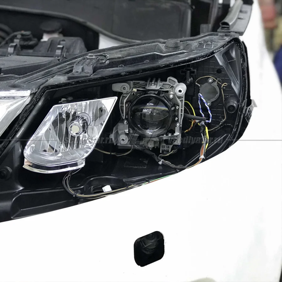 Рамки для замены линз в фарах Kia Sorento 2012-2021 с AFS