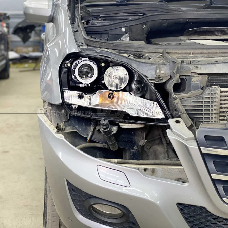 Рамки для замены линз в фарах Mercedes ML W164 2008-2011