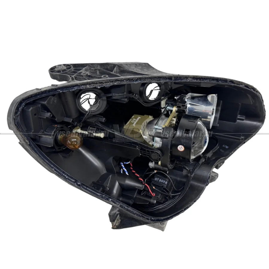 Рамки для замены линз в фарах Mercedes C W204 2007-2011 Тип 2
