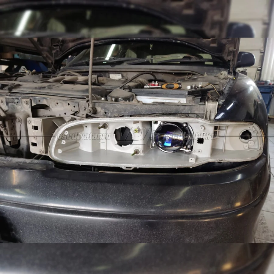 Рамки для замены линз в фарах Mazda Cronos 1991-1994