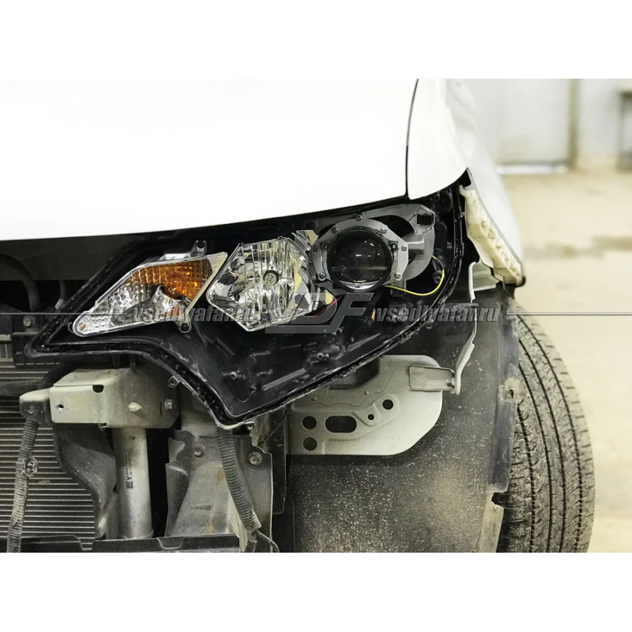 Рамки для замены линз в фарах Mitsubishi Outlander 2015-2018