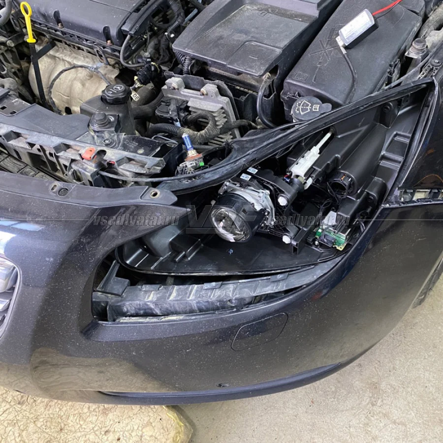 Рамки для замены линз в фарах Opel Insignia 2008-2013