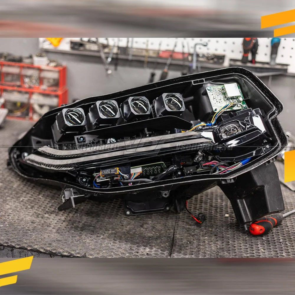 Рамки для замены линз в фарах Toyota Alphard 2017-2023 4-Matrix Kit
